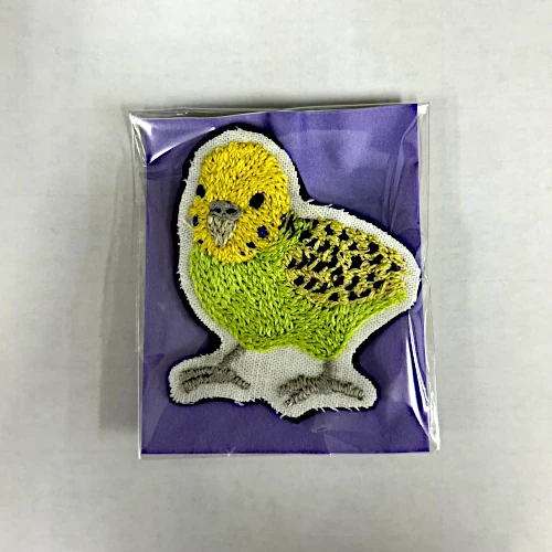 刺繍ブローチ